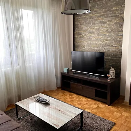 53, Danube Quay * Belgrad